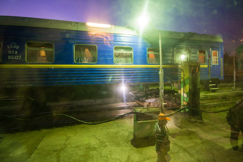 train Moldova gauge break