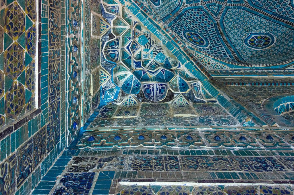 Uzbekistan, Samarkand, Shah-i-Zinda, detail