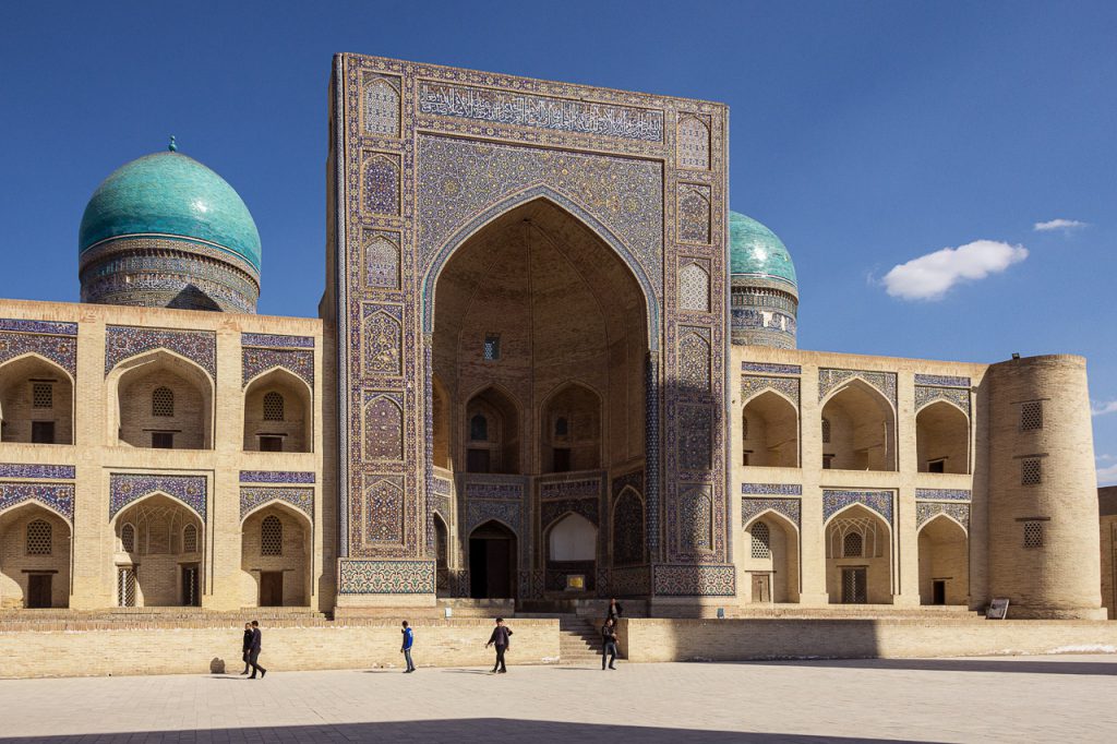Mir-i-Arab Madrasa, 