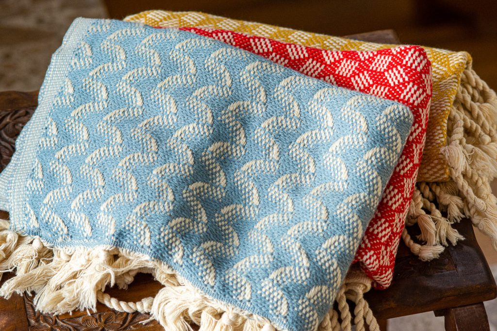handwoven organic hand towels in traditional design from Jennifers Hamam in Istanbul