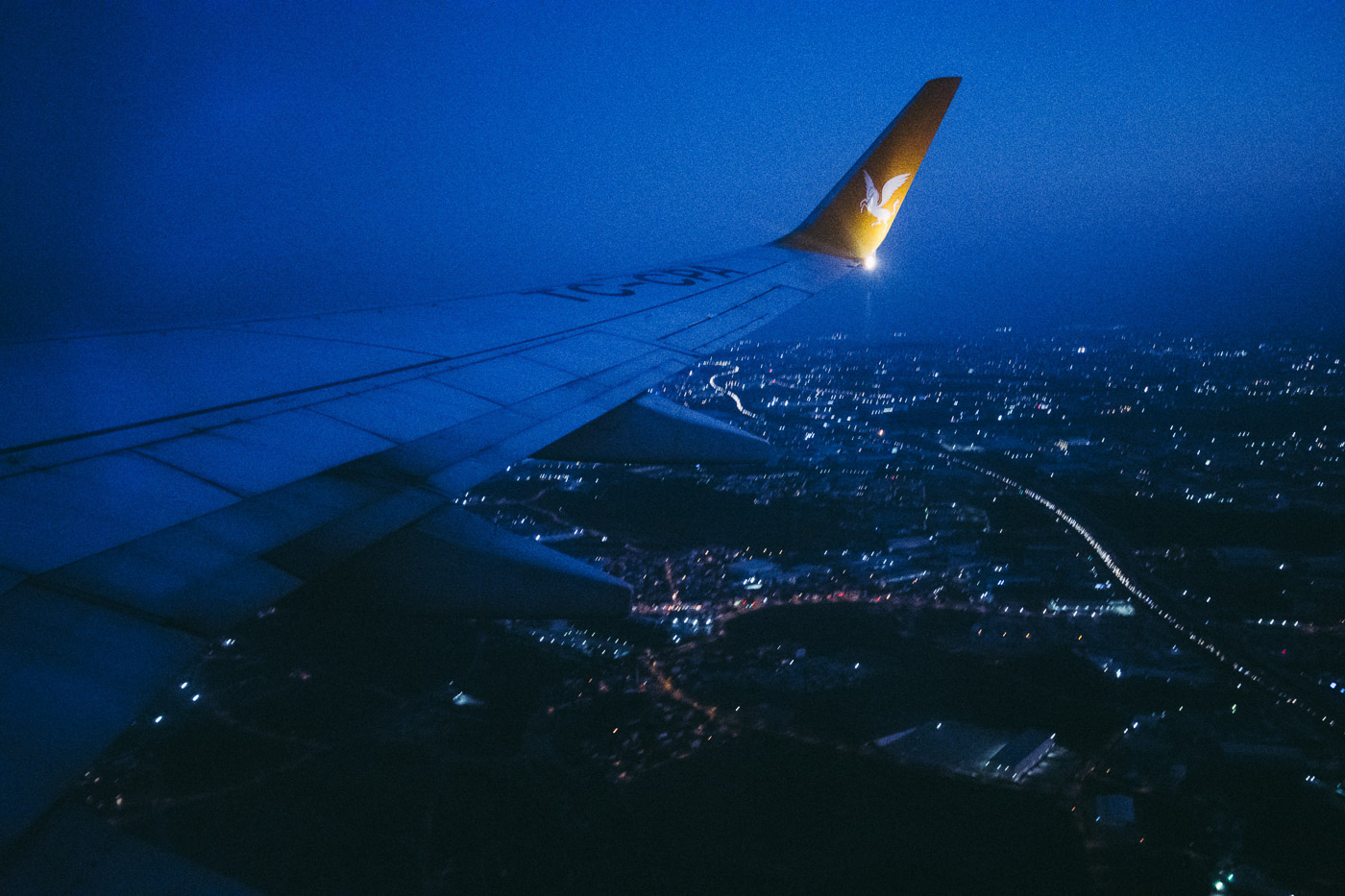Flying from Istanbul to Izmir
