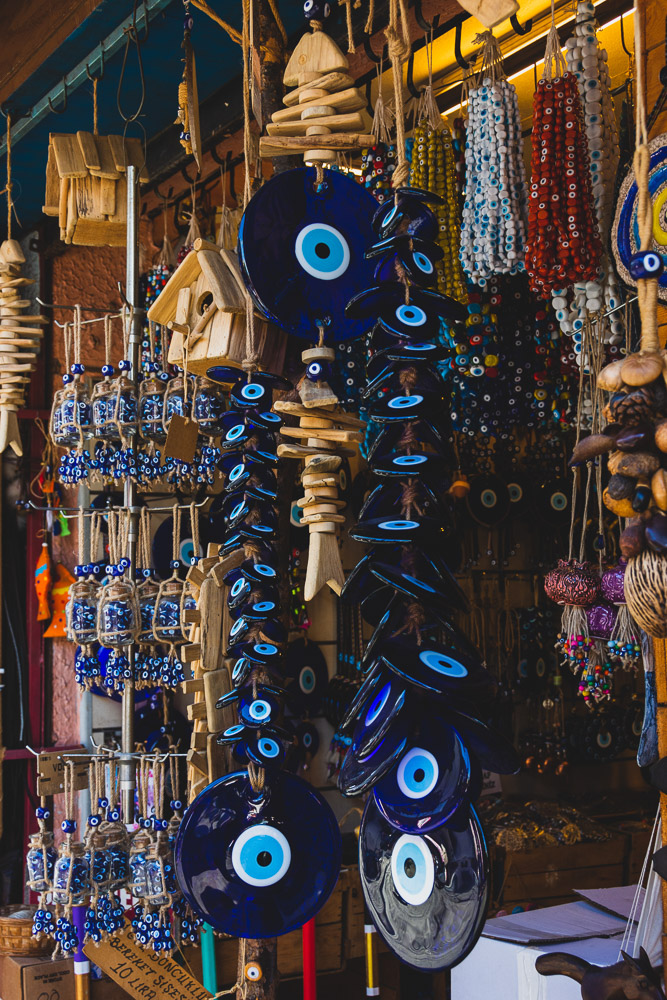 Shopping in Kemeralti Bazaar in Izmir