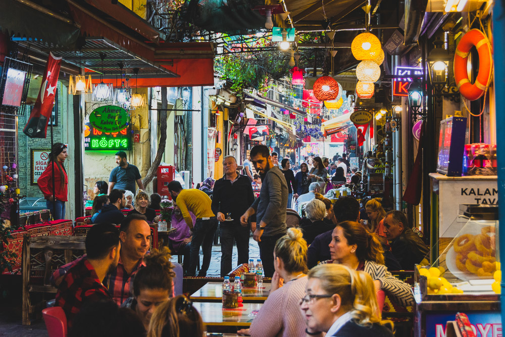 Kizlaragasi Han in Izmir Kemeralti Bazaar