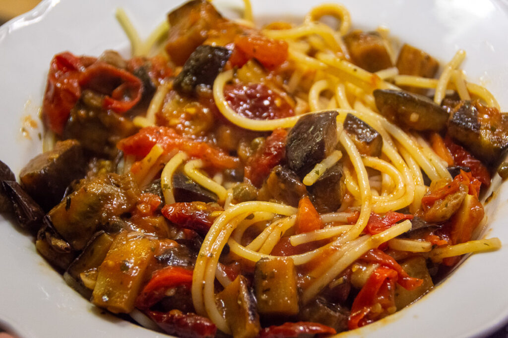  Pasta alla Norma 