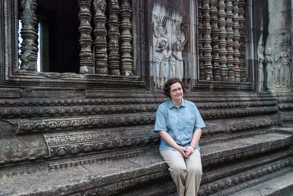 uncrowded Angkor Wat - visit Angkor Wat around noon 