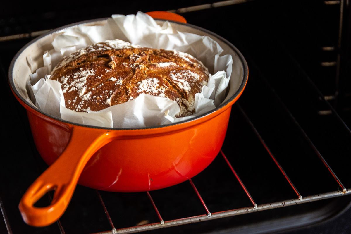 Making sourdough bread after long time in cast iron pan : r/Sourdough