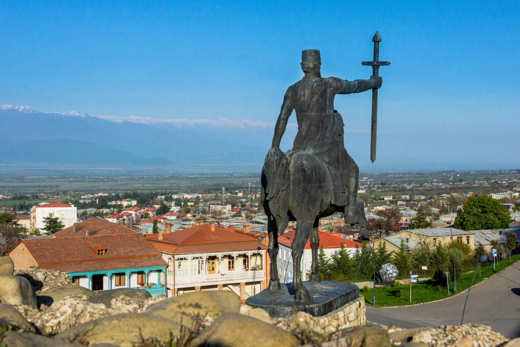 Kind Erekle II in the centre of Telavi