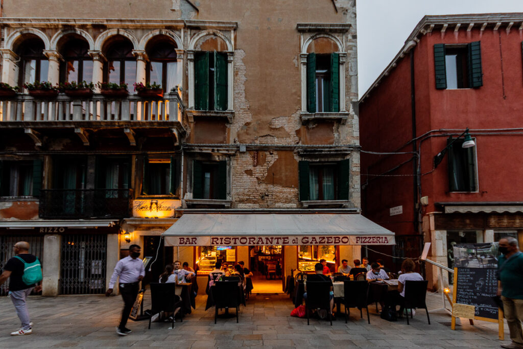 great places to eat in Venice - a restaurant in Cannareggio
