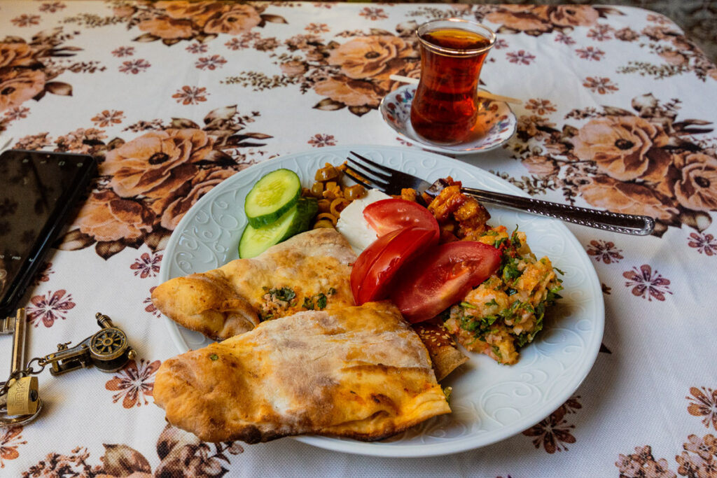 a lovely Turkish breakfast at Sirvani Konagi