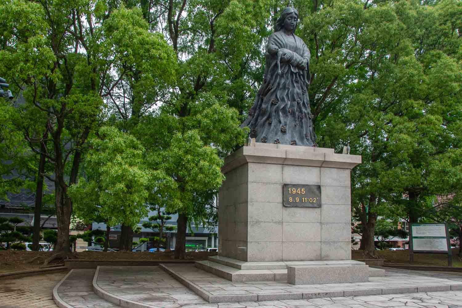  Nagasaki Peace Memorials 